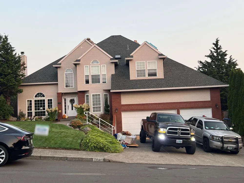 Licensed roof installation same-day service across Hillsborro, OR - Fearless Tiger Construction