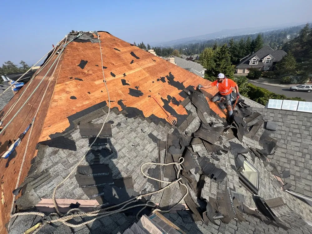 Trusted storm damage roof repair experts serving Hillsborro, OR - Fearless Tiger Construction