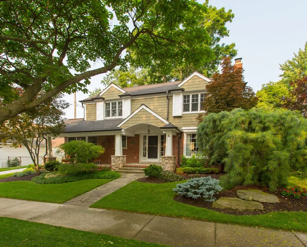 Slide of Feazel Roofing