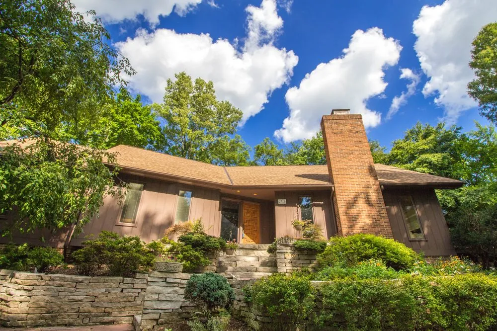 Slide of Feazel Roofing