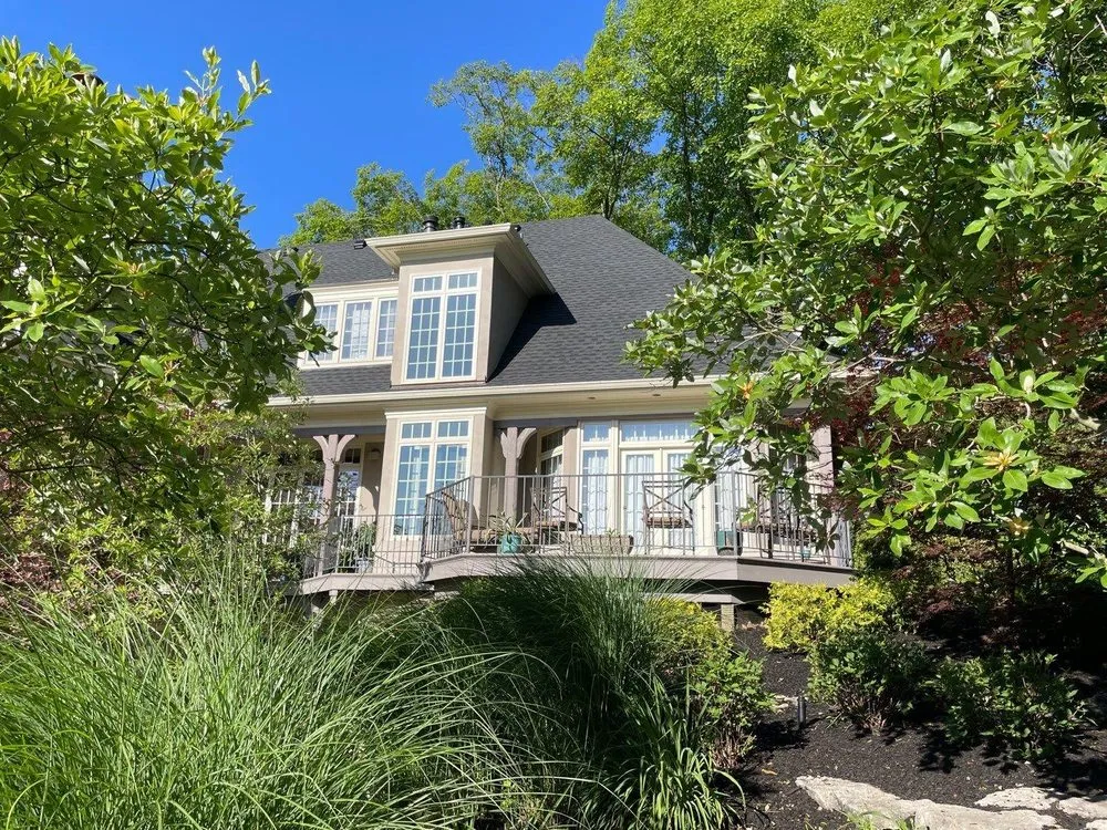 Slide of Feazel Roofing