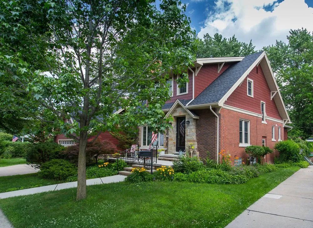 Slide of Feazel Roofing