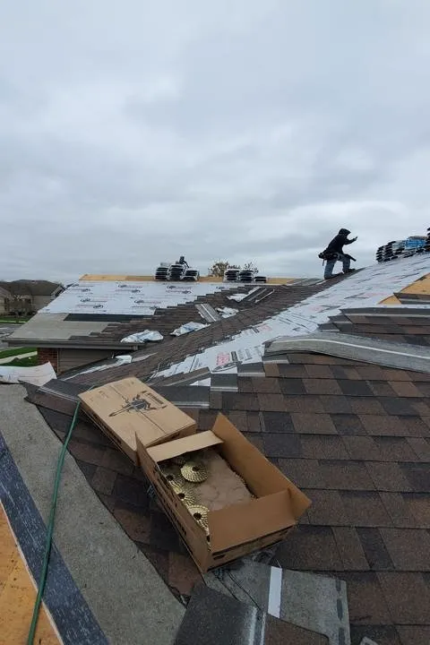 Slide of Feliciano Roofing