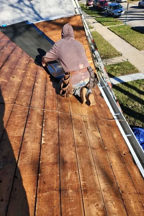 Slide of Feliciano Roofing