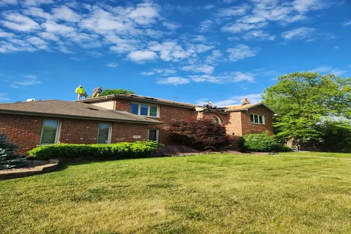 Slide of Feliciano Roofing