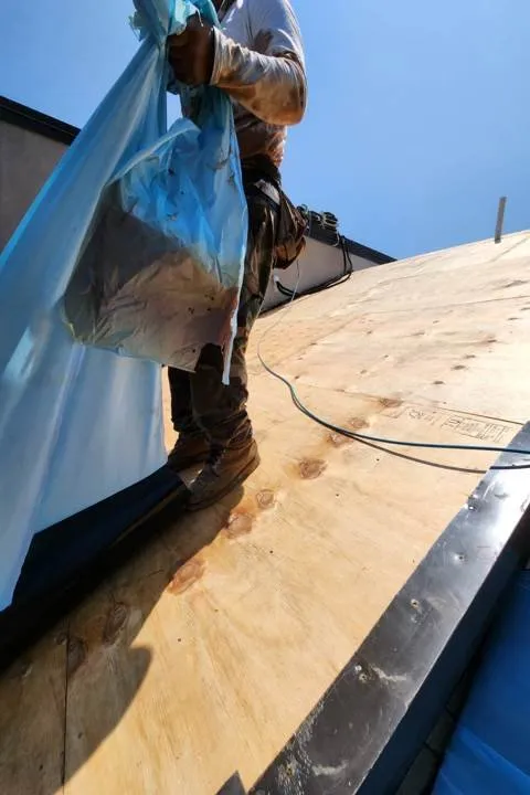 Slide of Feliciano Roofing