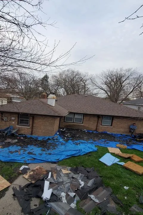 Slide of Feliciano Roofing