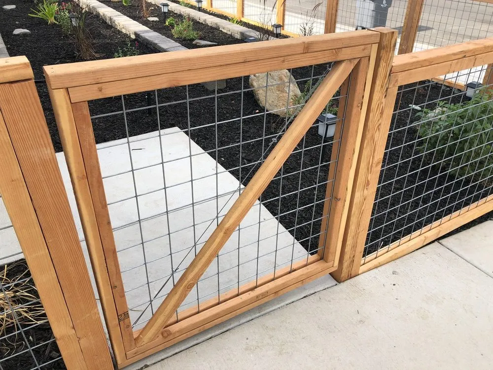 Slide of Fence Mixalev