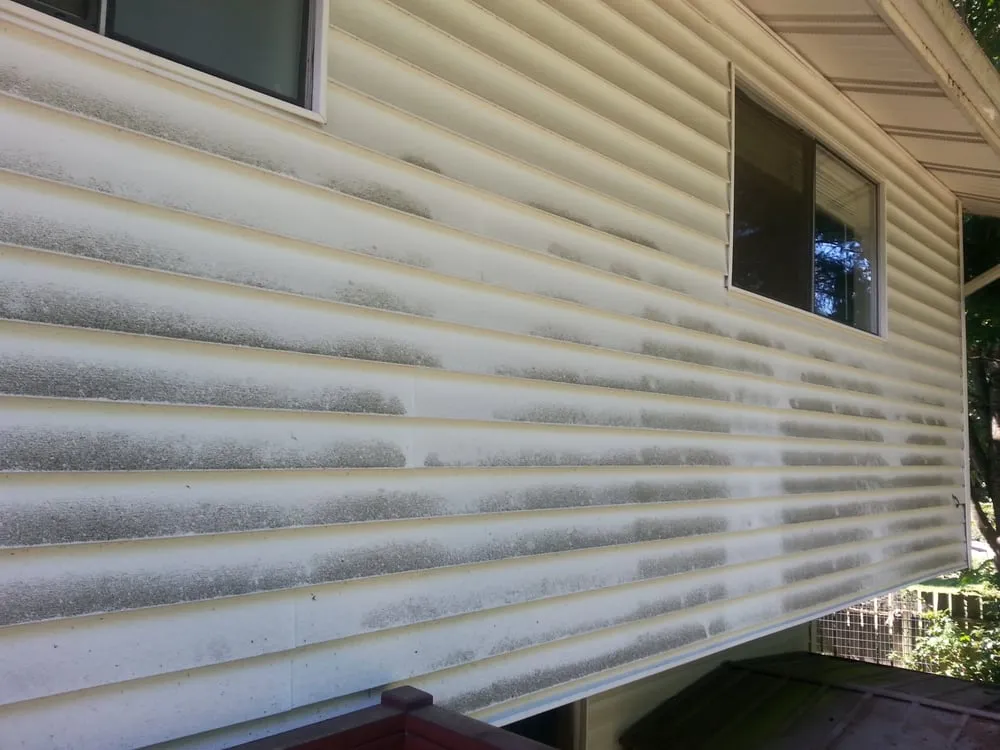 Slide of Fenix Roof Service