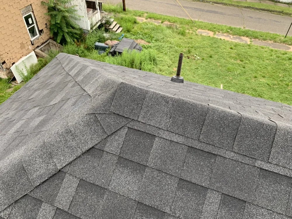 Licensed residential roofing service experts serving Elmira, NY, NY - Fenix Roofing