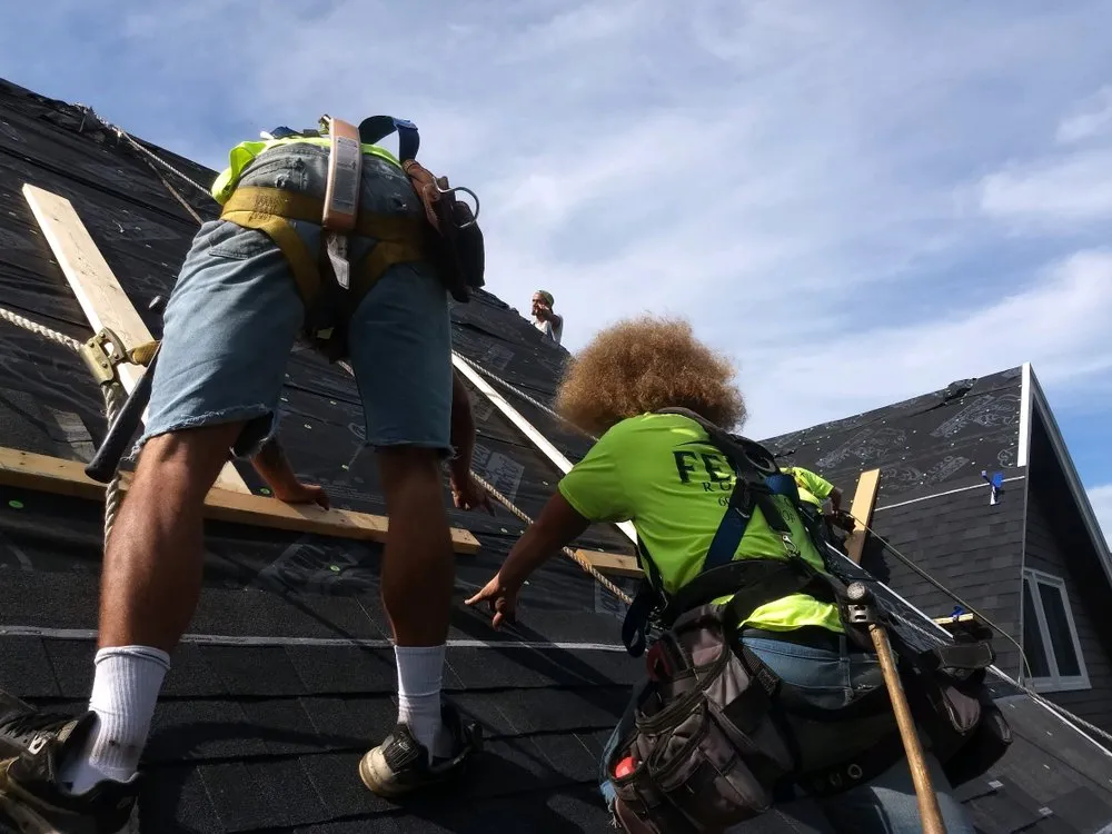 Top-rated shingle roofing service in Elmira, NY, NY by Fenix Roofing