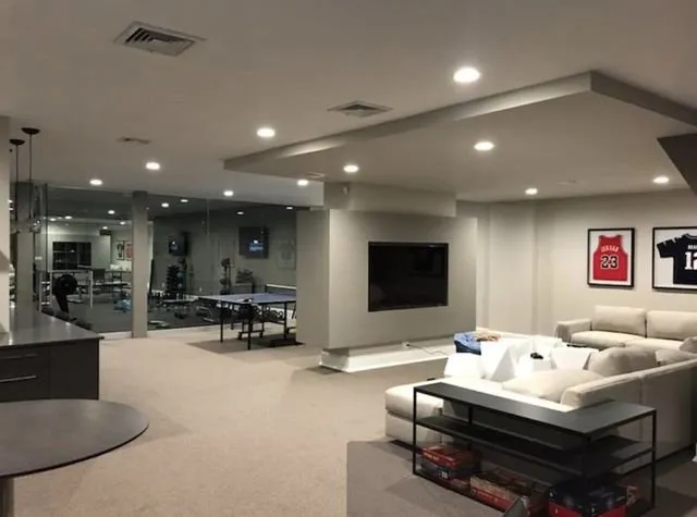 Slide of Feria Construction