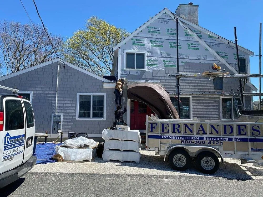 Slide of Fernandes Construction