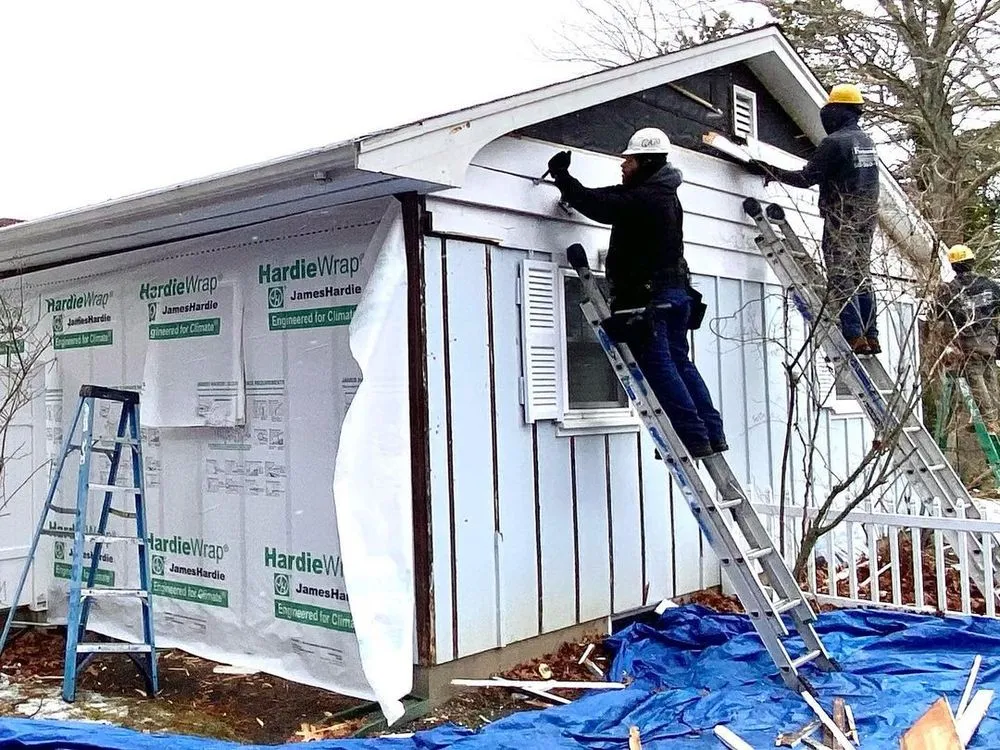 Slide of Fernandes Construction