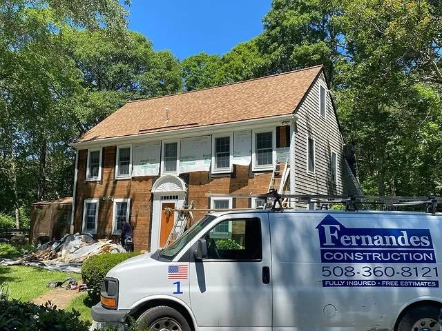 Slide of Fernandes Construction