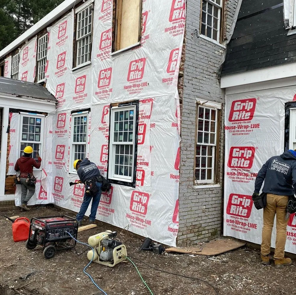 Slide of Fernandes Construction