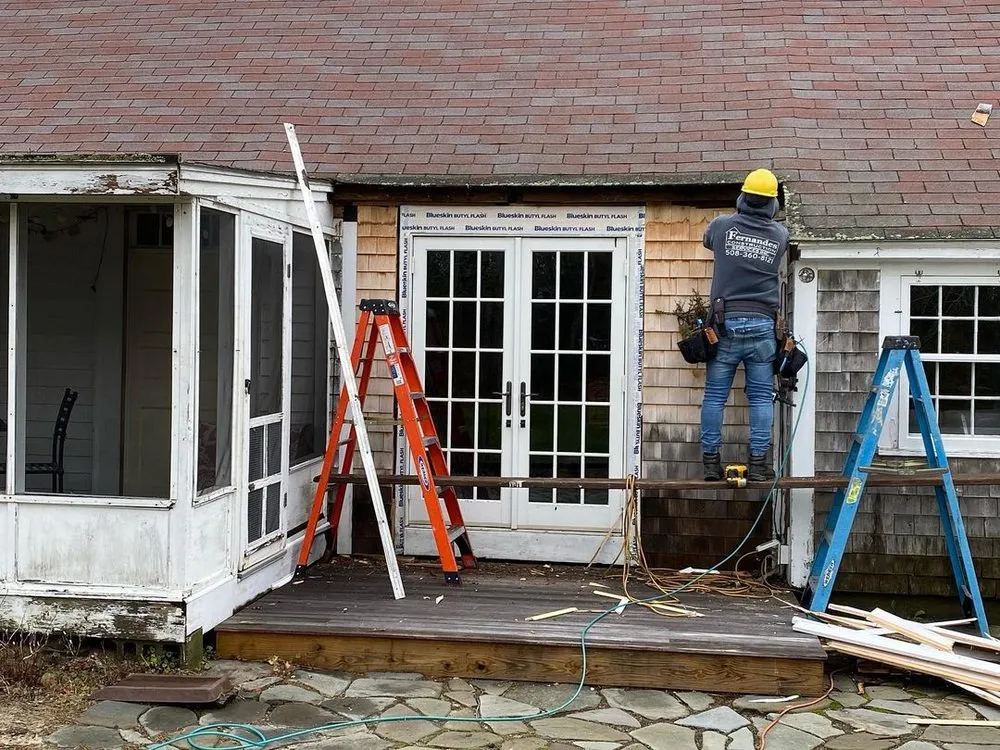 Slide of Fernandes Construction