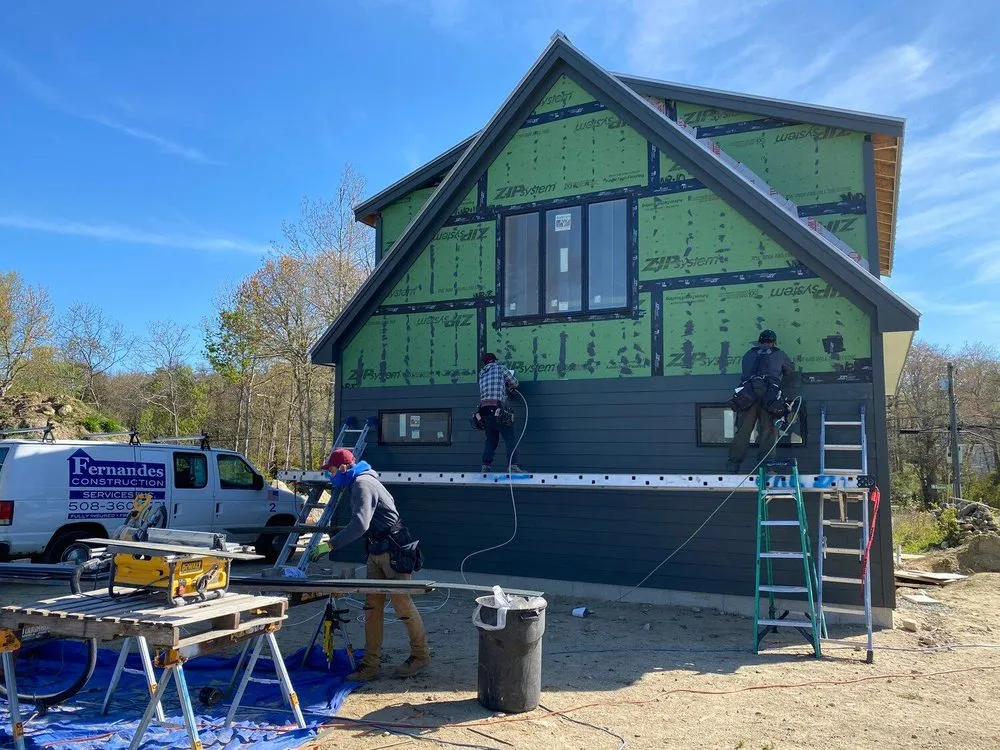 Slide of Fernandes Construction