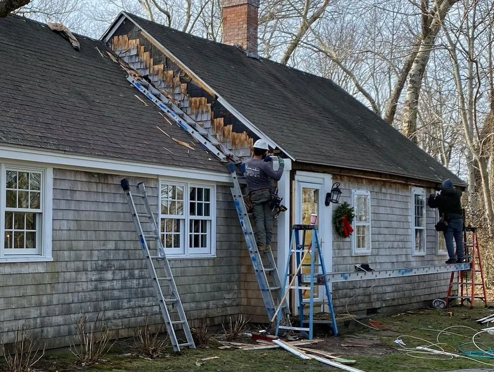 Slide of Fernandes Construction