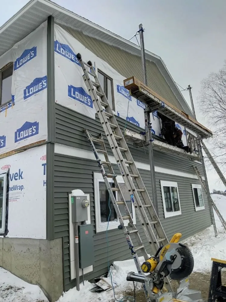 Slide of Fernandez Roofing & Gutters