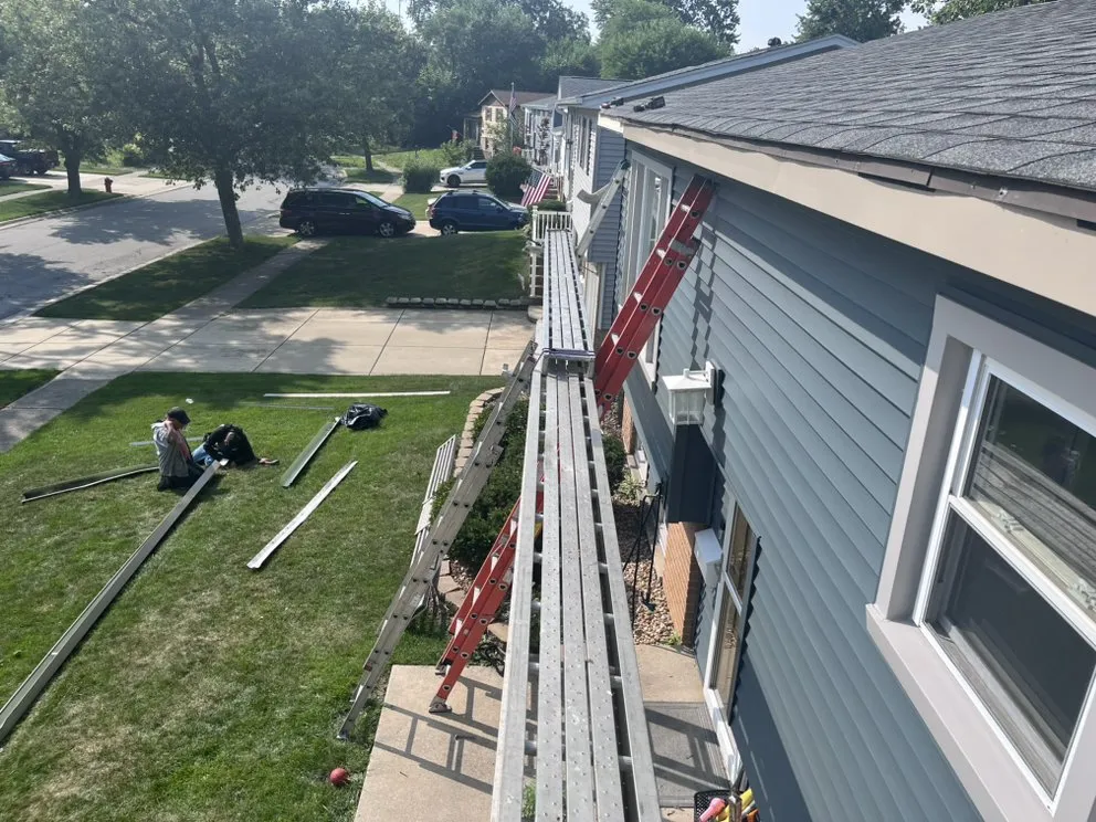 Slide of Fernandez Roofing & Gutters