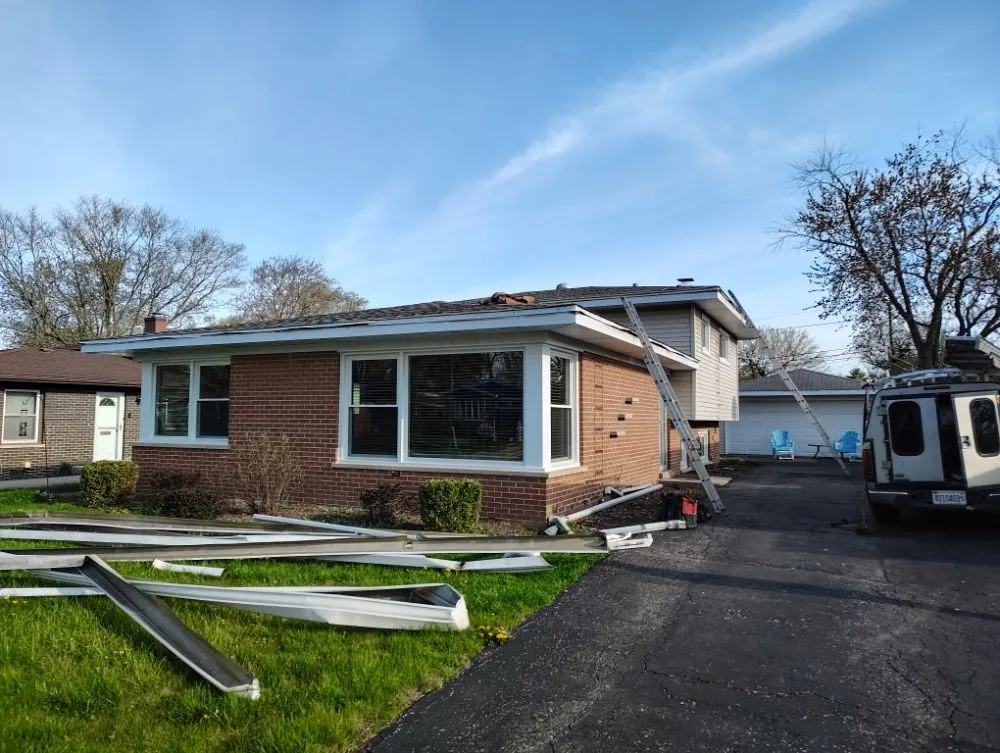 Slide of Fernandez Roofing & Gutters