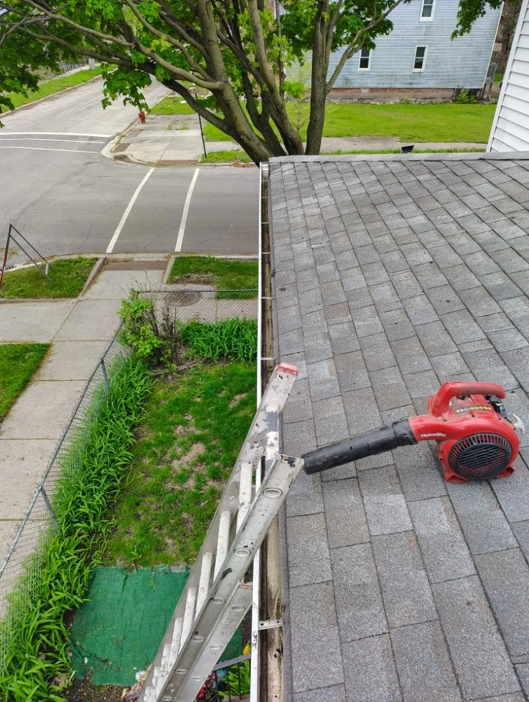 Slide of Fernandez Roofing & Gutters