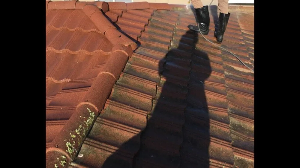 Slide of Fernandez Roofing