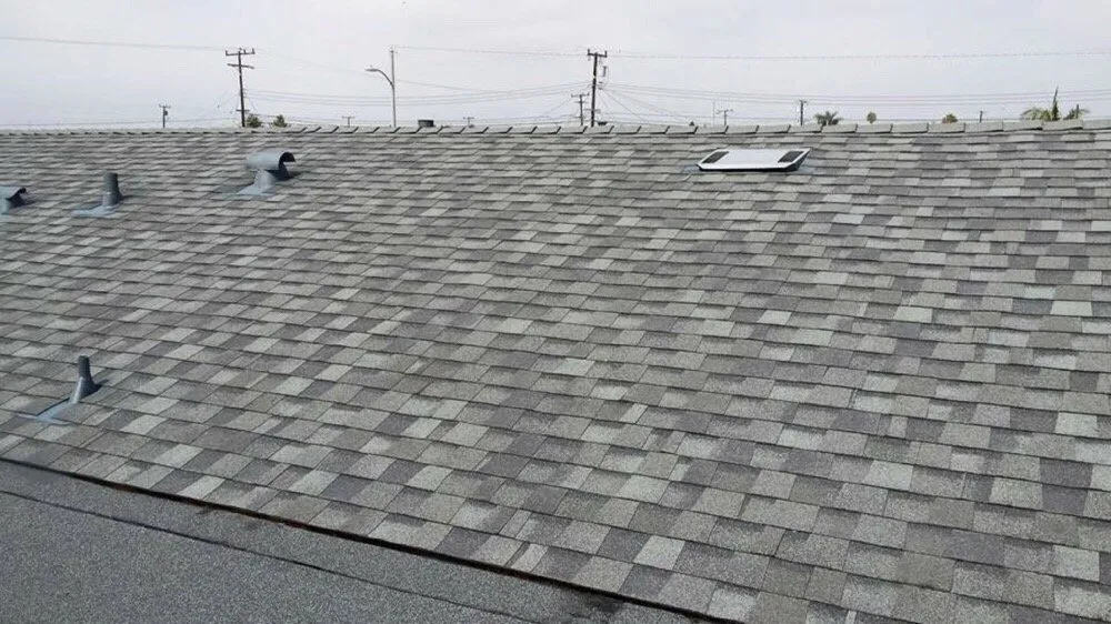 Slide of Fernandez Roofing