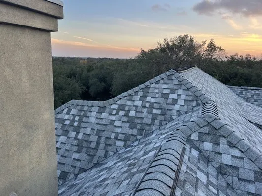 Fernando's Roofing Logo
