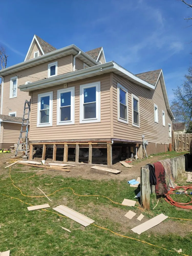 Slide of Ferneau's Roofing
