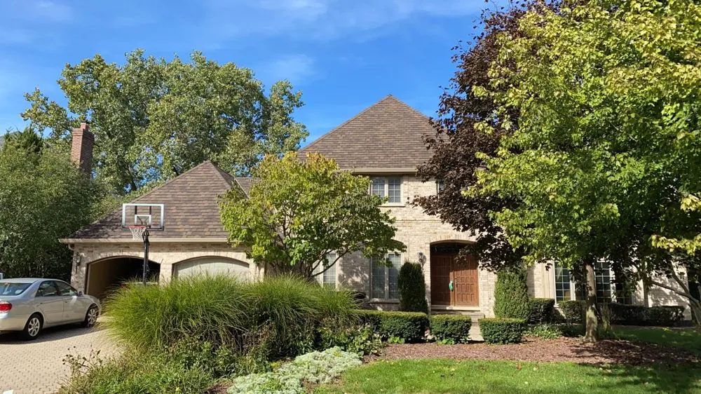 Slide of Feze Roofing