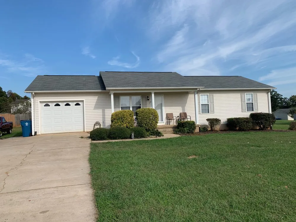 Slide of Fidelity Roofing