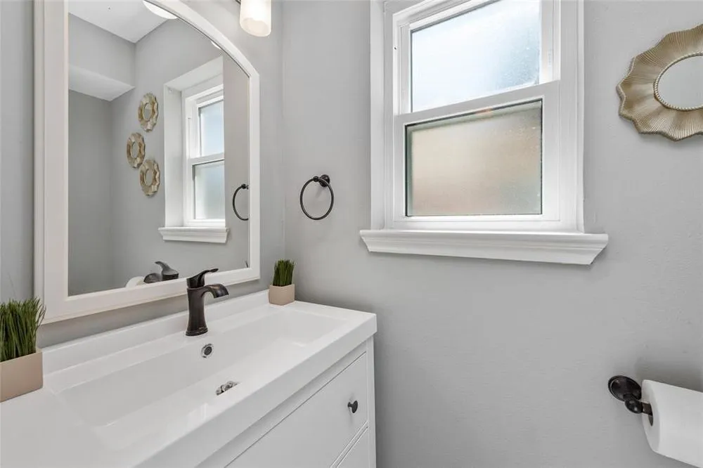 Slide of Fiesta Construction