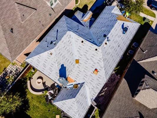 Final Cut Roofing And Construction Logo