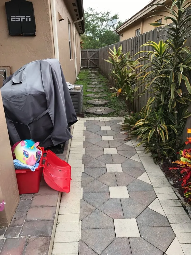 Slide of Fine Design Builders