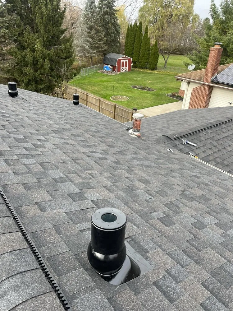 Slide of Fineste Roofing & Siding