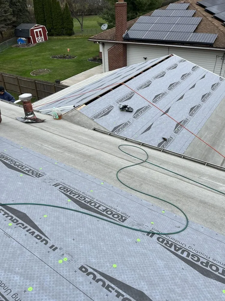 Slide of Fineste Roofing & Siding