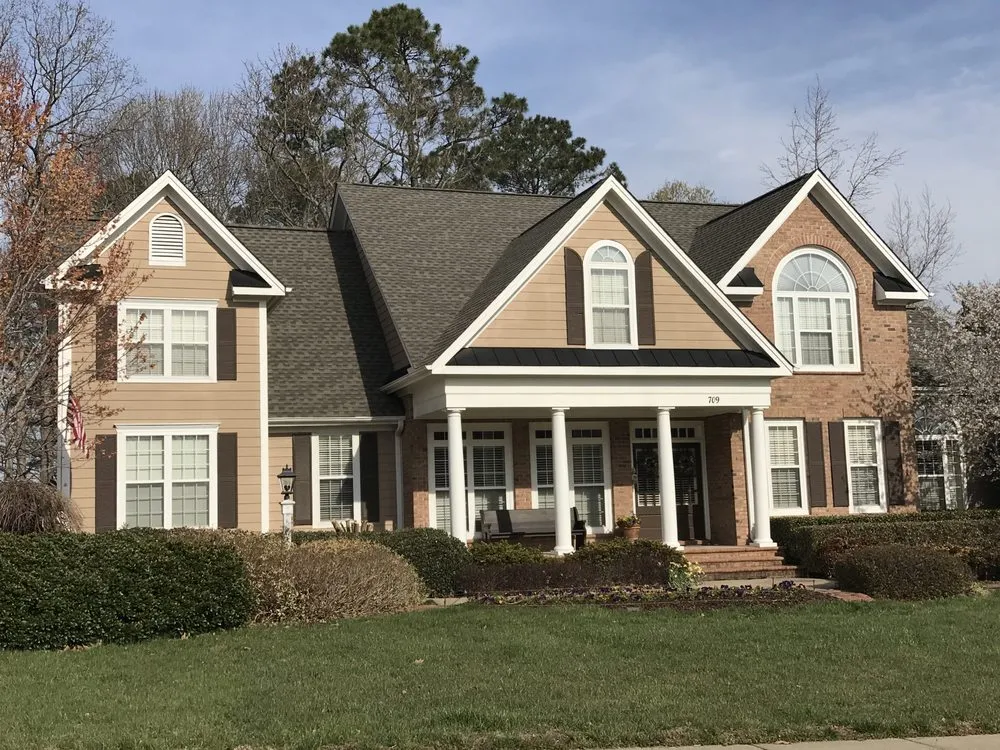 Slide of Finishin' Touch Roofing