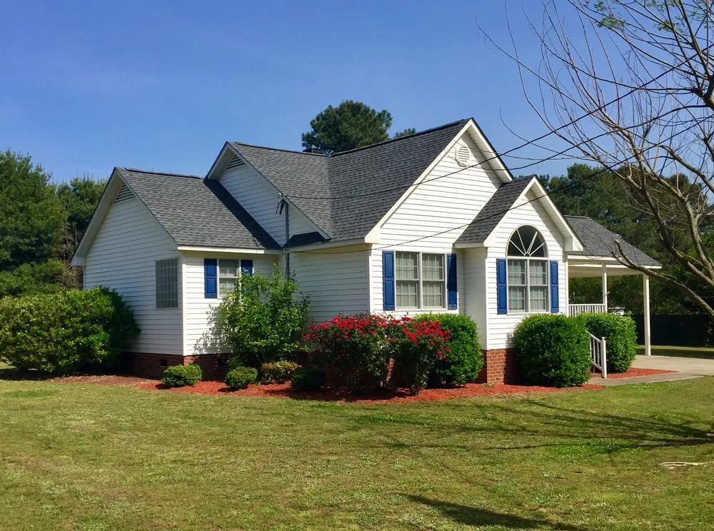 Slide of Finishin' Touch Roofing