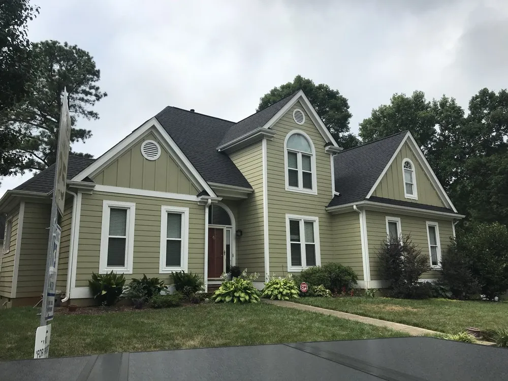 Slide of Finishin' Touch Roofing