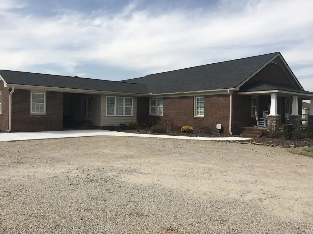 Slide of Finishin' Touch Roofing