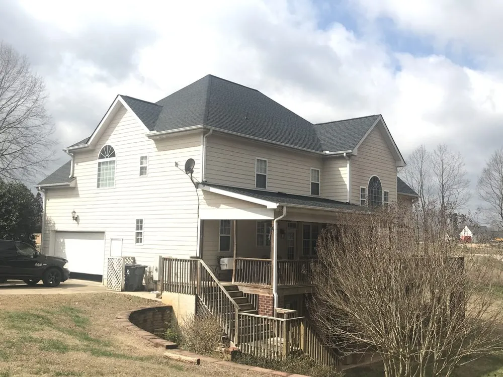 Slide of Finishin' Touch Roofing