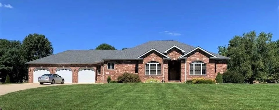 Top-rated roof leak repair in St Louis, MO by First Responders Roofing