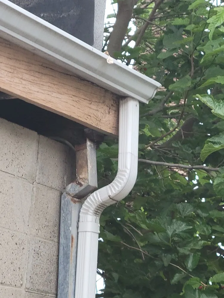 Slide of Fischer Roofing, Painting and Gutters