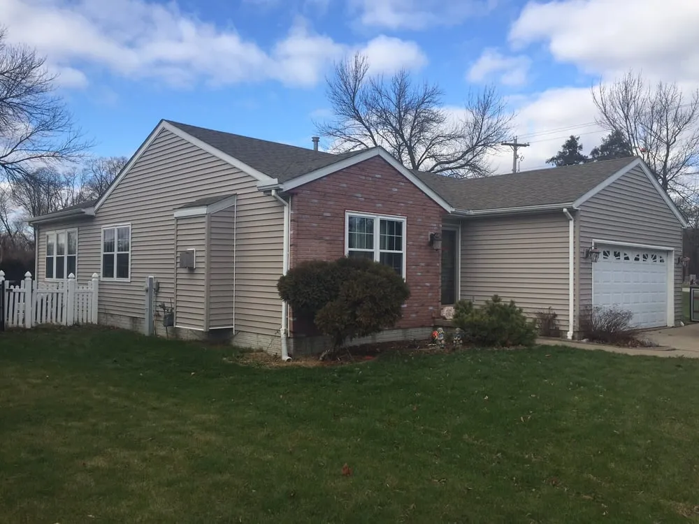 Slide of Five Star Home Improvement