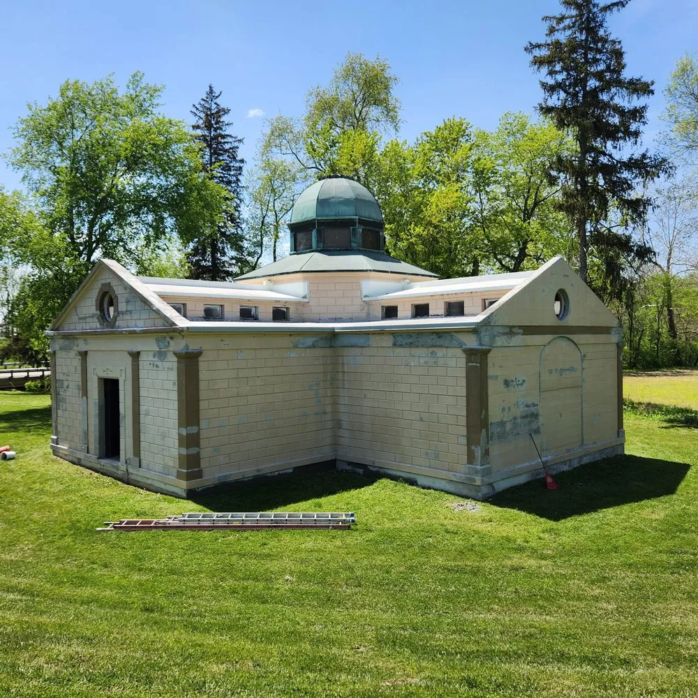 Slide of Five Star Maintenance & Construction