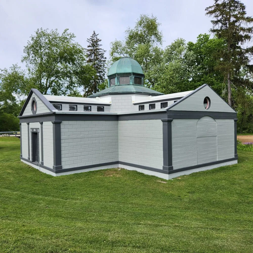 Slide of Five Star Maintenance & Construction