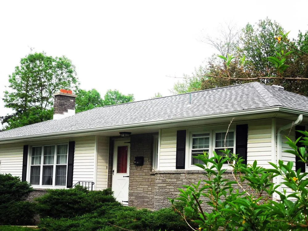 Slide of Five Star Roofing