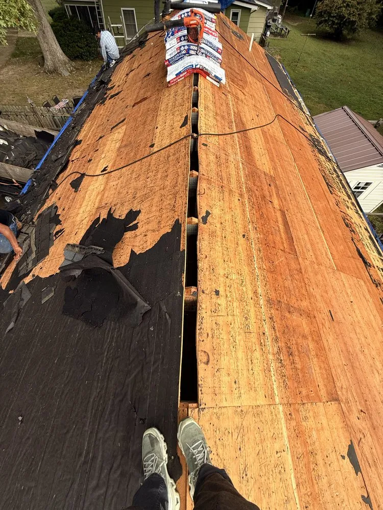 Slide of Five Stars Roofing